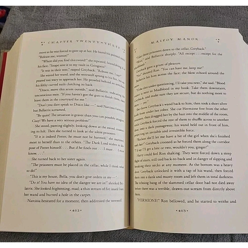 Harry Potter Ser.: Harry Potter and the Deathly Hallows by J. K. Rowling (2007,